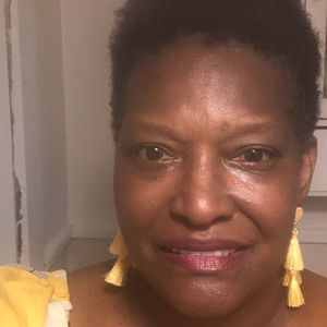 Meet your Posher, Carla